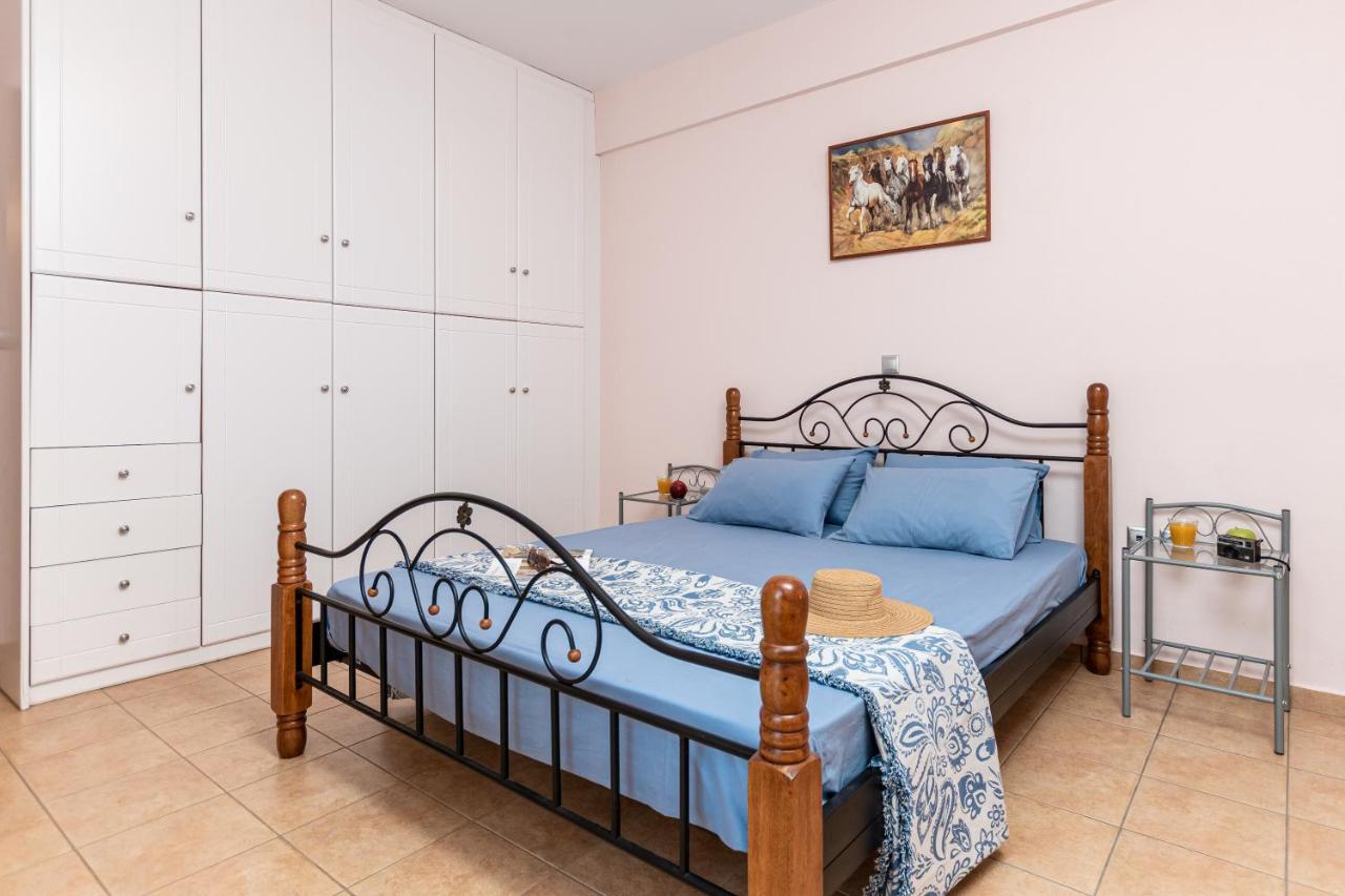 Nick & Debbie'S Two-Storey Apartment Melanes ภายนอก รูปภาพ