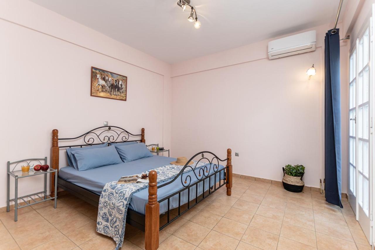 Nick & Debbie'S Two-Storey Apartment Melanes ภายนอก รูปภาพ