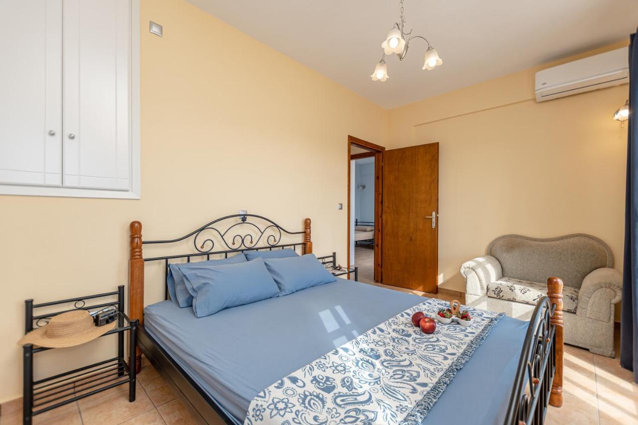 Nick & Debbie'S Two-Storey Apartment Melanes ภายนอก รูปภาพ