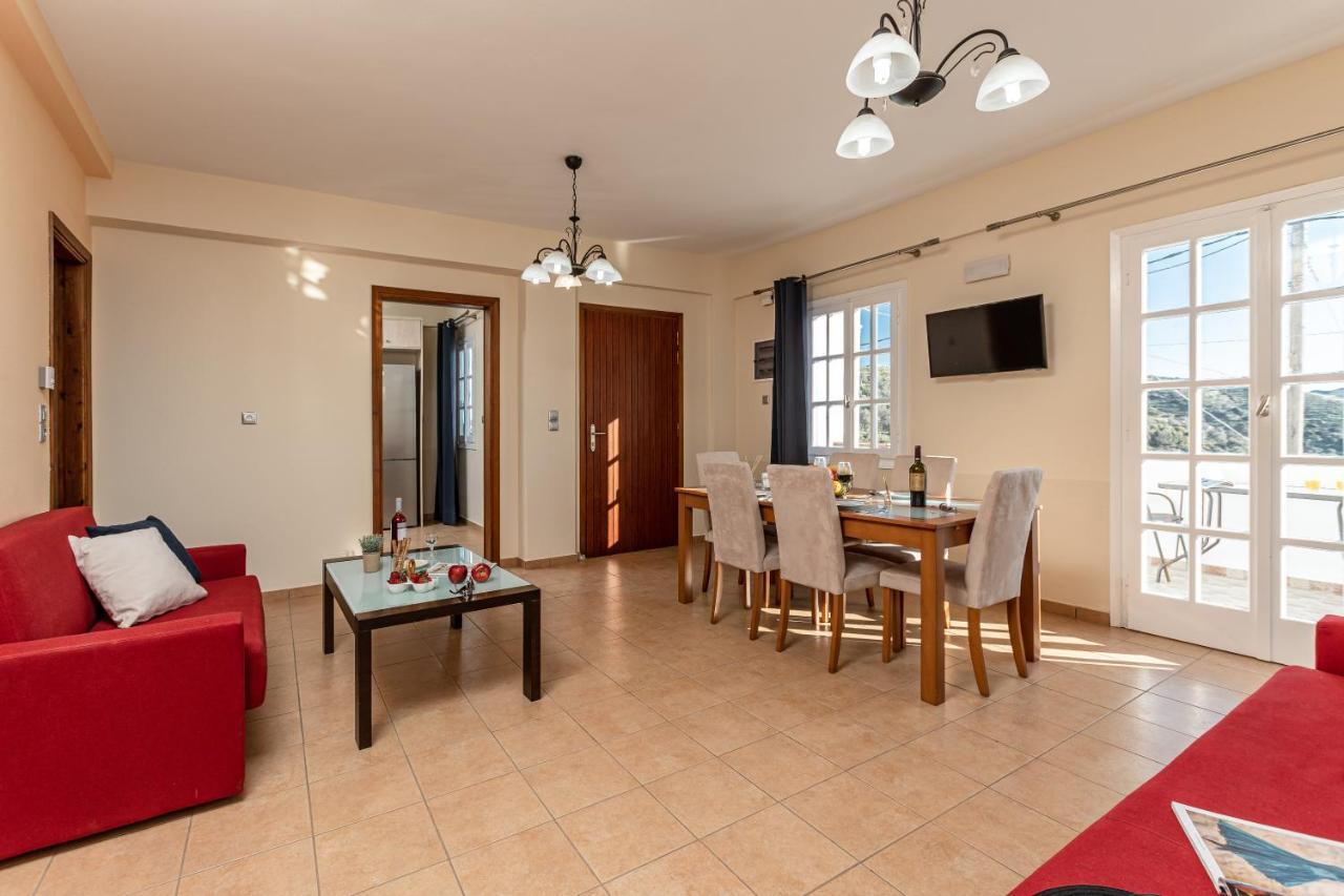 Nick & Debbie'S Two-Storey Apartment Melanes ภายนอก รูปภาพ